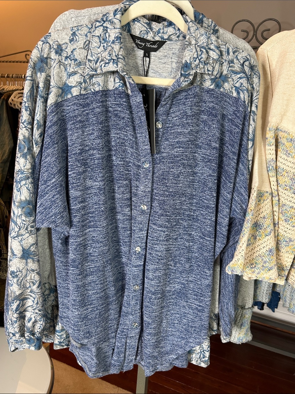 YOUNG THREADS NWT Top Blue grey Stretchy small